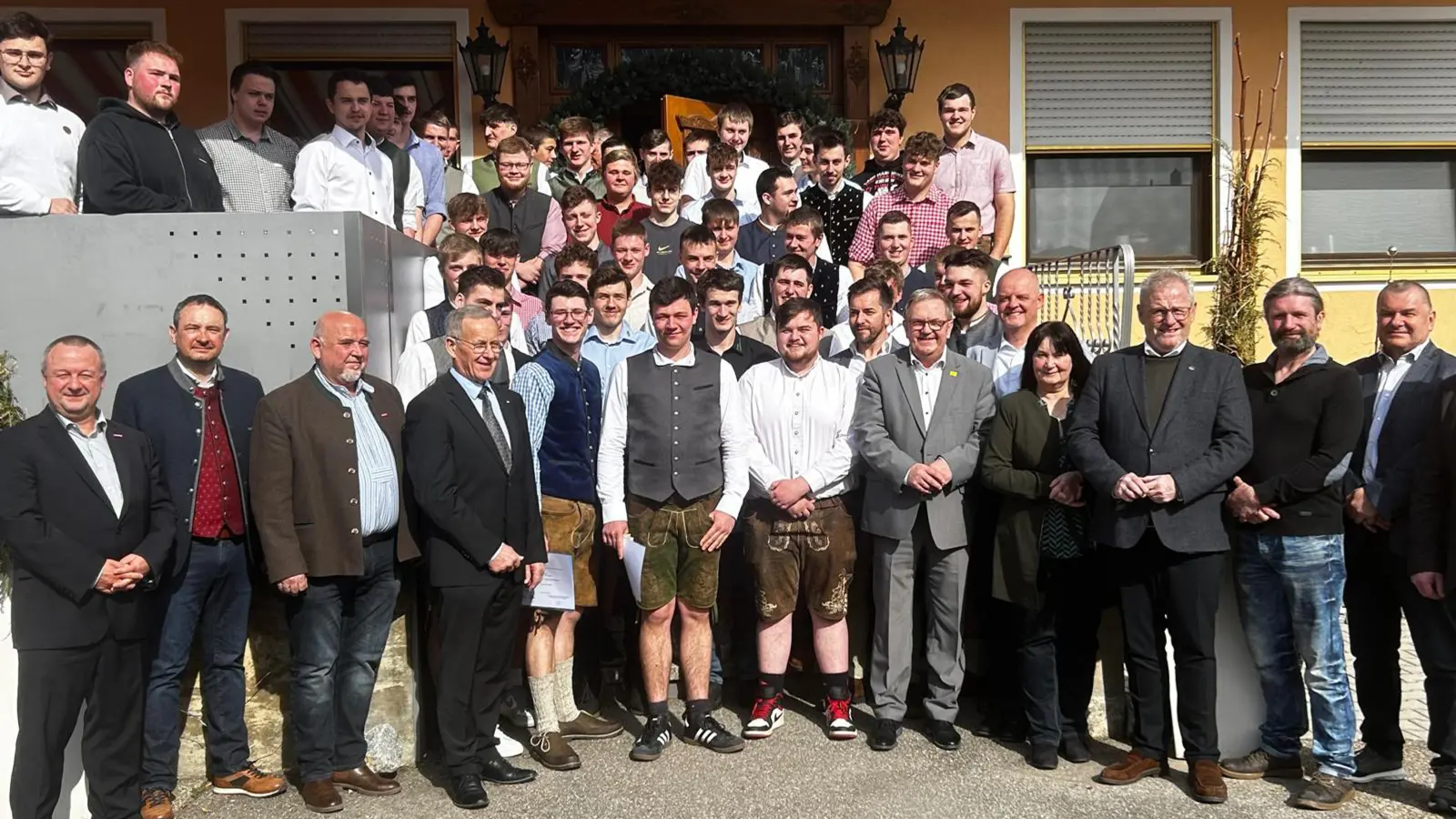 Absolventen der Fachrichtung Land- und Baumaschinenmechatroniker  (Bild: Josef Lindner)