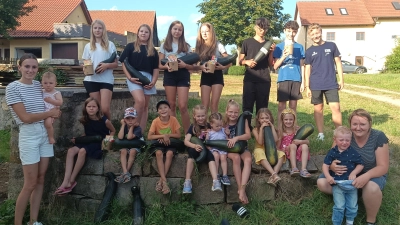 Nur Sieger gabs bei der Zucchini-Kinderaktion des GOV Wildeppenried.  (Bild: Petra Zach)