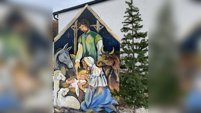 Die vierte Station des Ammerthaler Weihnachtsweges zeigt die Geburt Jesu. (Bild: Doris Weiß)