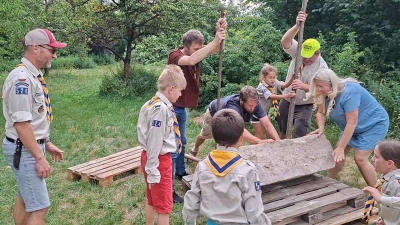 Es ist nicht unmöglich, Schweres zu bewegen - gemeinsam geht's. (Bild: Karin Geih)