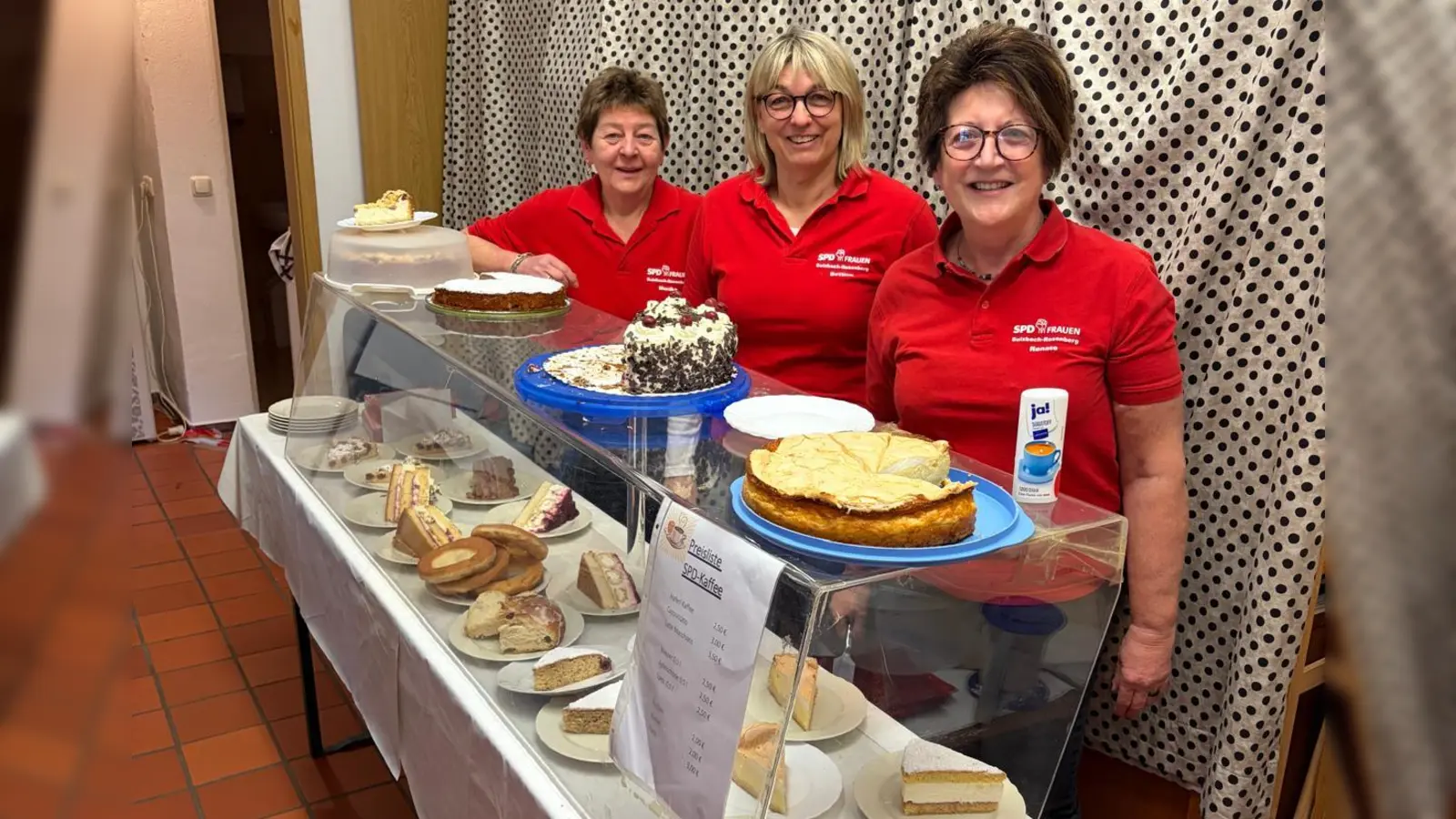 V.l.n.r.: Monika Kick, Vorsitzende SPD Frauen und Stadtratskandidatin. Bettina Moser, Bürgermeisterkandidatin, Renate Dümmler, Vorsitzende SPD Frauen und Stadtratskandidatin. (Bild: Maximilian Knack )