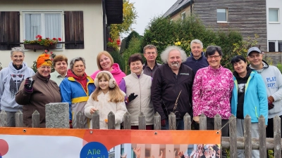 Die Gartengruppe im Resl-Garten in Konnersreuth (Bild: Christina Ponader)