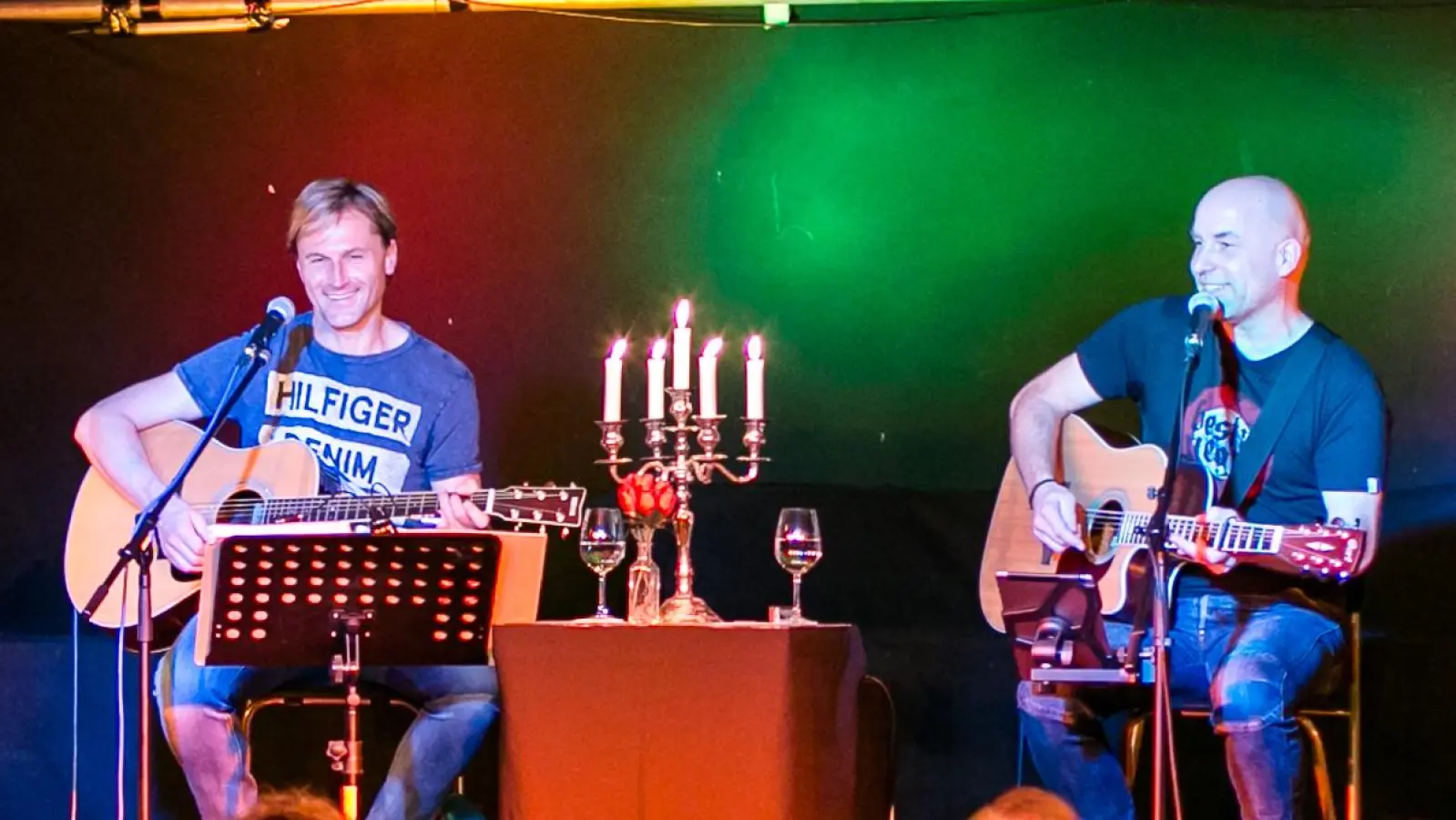 Austropop-Duo „Zwoa Achterl” gastiert im Schloss Brand. (Bild: Thomas Obermeier)