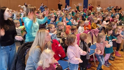 Tanz (Bild: Uwe Selch/exb)