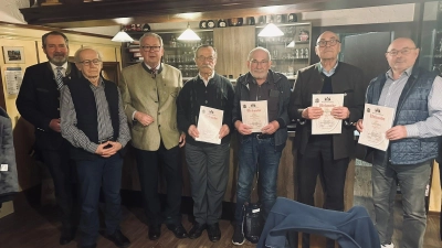 Die geehrten Mitglieder. (Bild: Beer Karl)