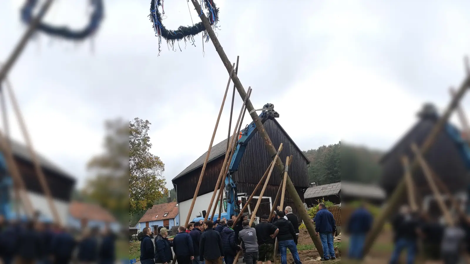 Kirwabaumaufstellen (Bild: Thomas Klinger)