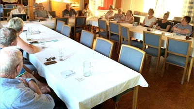 Das Bild stammt von der letzten Sitzung des HAK am 02.07.2025 im Dorftreff Albersrieth. (Bild: Dr. Johannes Weig)