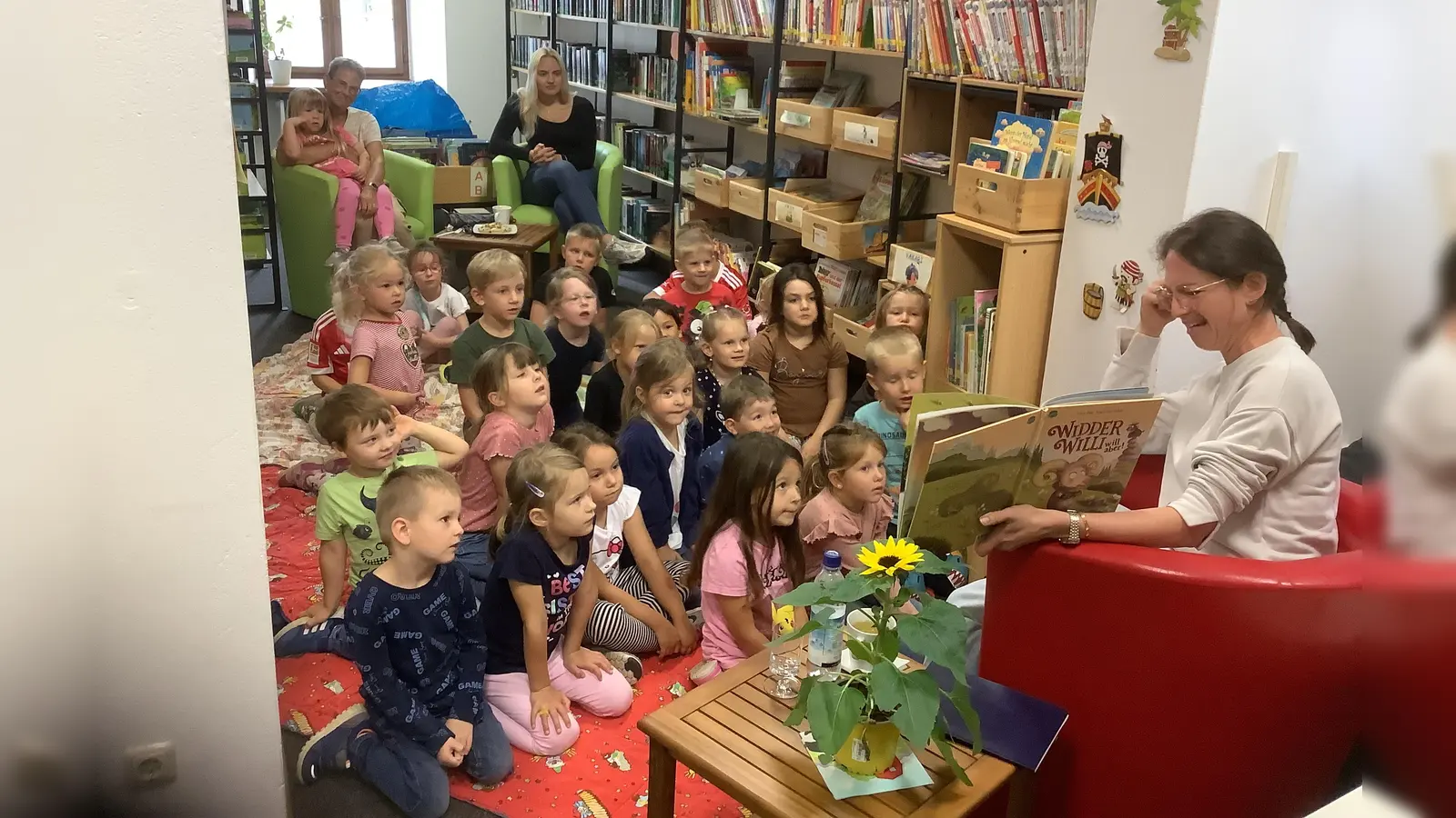 Die Kinderlesung in der Stadtbücherei Pressath (Bild: Ursula Anzer)