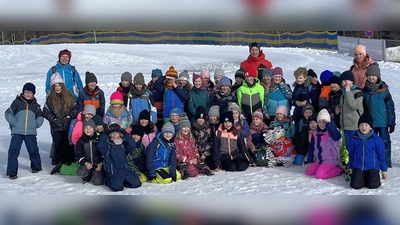 Wintersporttag der 2. Klassen der Fichtelnaabtal-Grundschule Ebnath-Neusorg. (Bild: Jutta Lautenbacher)