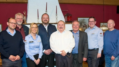 Vorstand mit Gästen (Bild: Andrea Duschner)