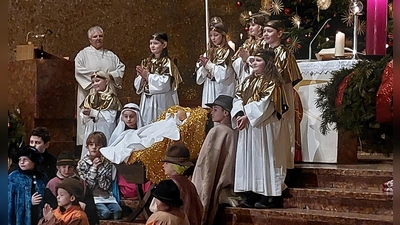 Kinderchristmette in Herz Jesu letztmalig in Zusammenarbeit mit Chordirektor Peter Kosmus.  (Bild: Helmut Kunz)