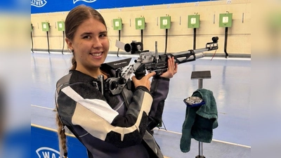Marina Hofstetter bei der Vorbereitung (Bild: Bettina Schwarzbeck)