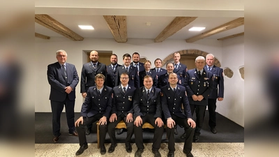 Ein neuer Vorstand führt die Feuerwehr Pamsendorf.  (Bild: Irlbacher/exb)