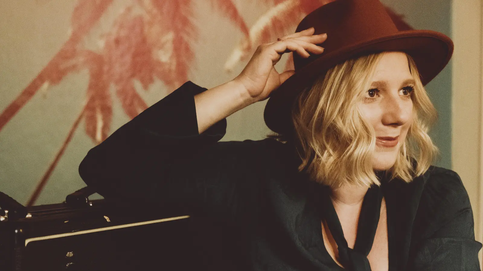 Claudia Koreck gastiert in der Stadthalle Marktredwitz. (Bild: Claudia Koreck)