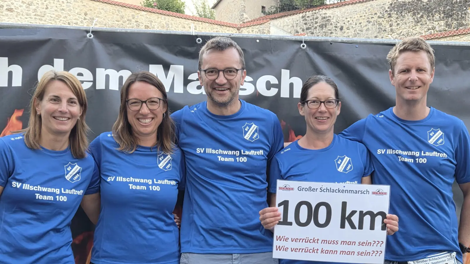 die Starter-/innen des SV Illschwang Lauftreffs beim großen Schlackenmarsch (Bild: Robert Luber)