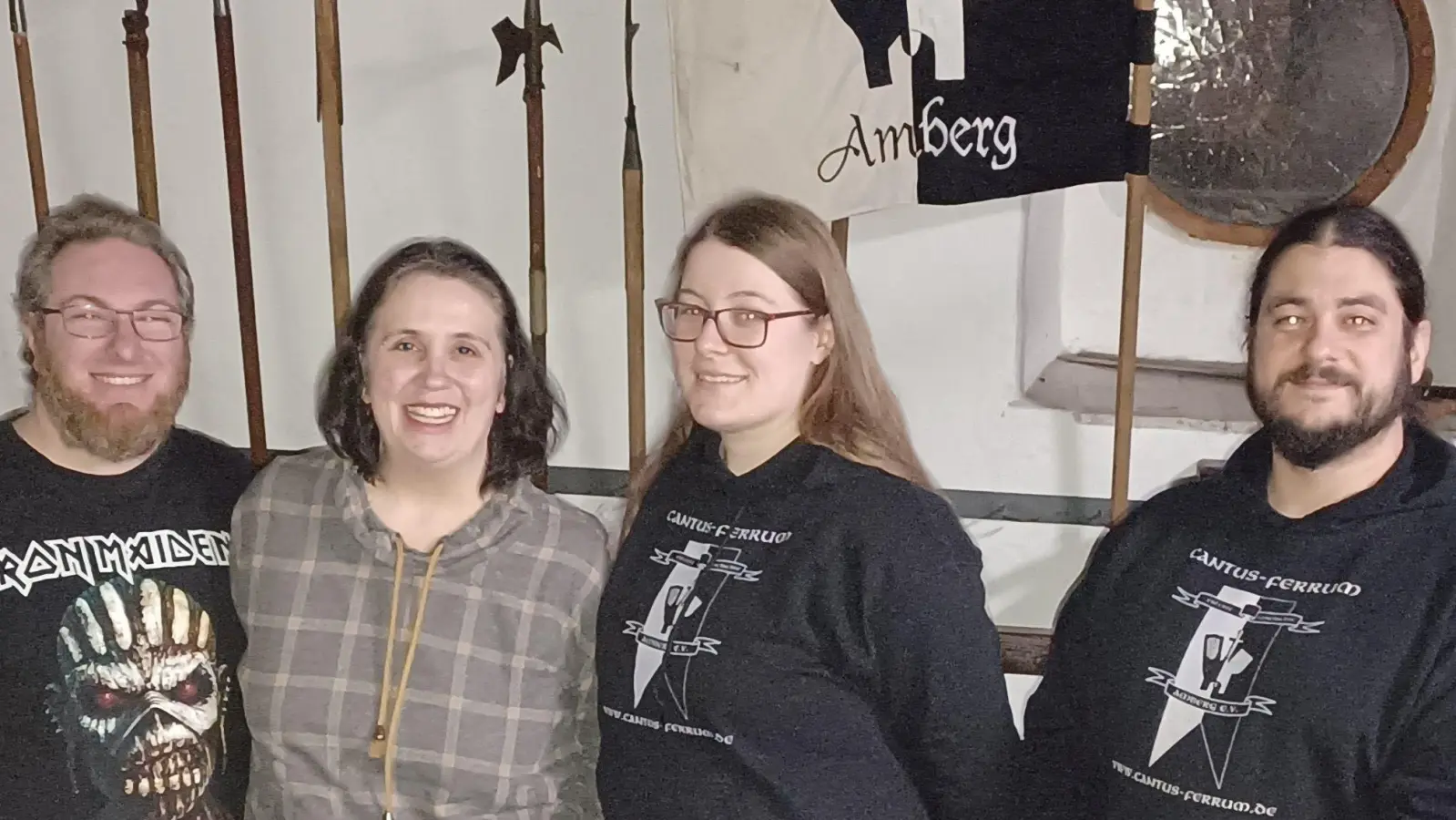 Der Verein Cantus-Ferrum, Verein für erlebte Geschichte, wird von einem bewährten Team weitergeführt (von links): Volker Baringer, Christina Balinger, Katharina Winkler und Tobias Weidler. <br><br> (Bild: Laura Pickelmann/exb)