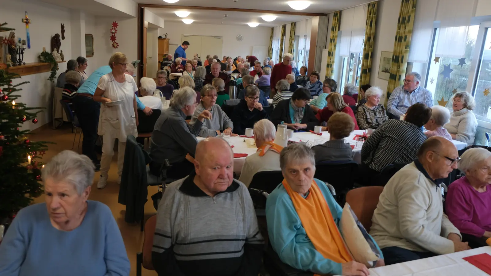 Kein Jahr ohne Advents- und Weihnachtsfreier im Seniorenwohnheim „Am Reiserwinkel“.). (Bild: Fred Lehner)