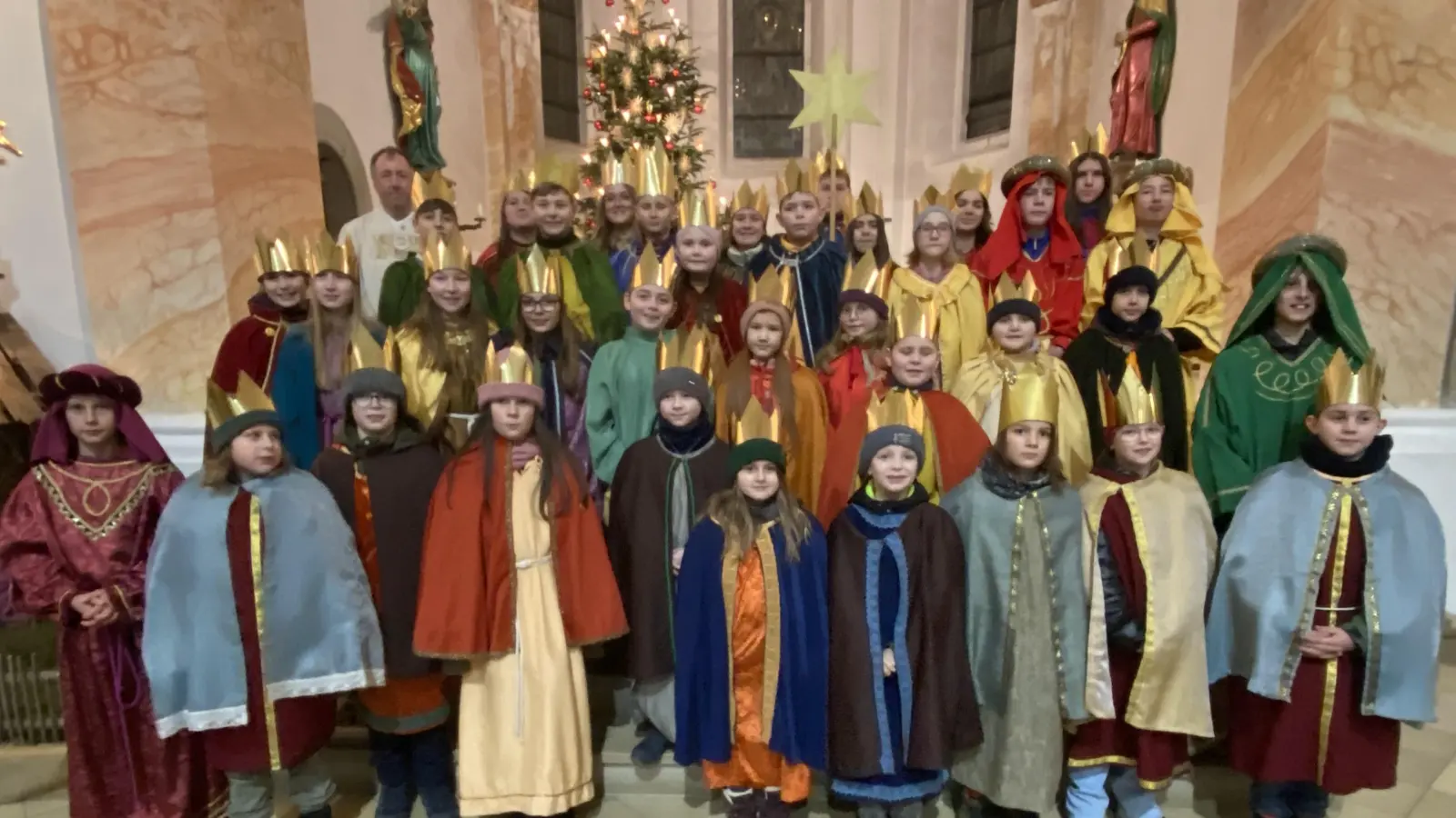 Die Sternsinger ziehen in den nächsten Tagen durch Tännesberg. (Bild: Josef Glas)