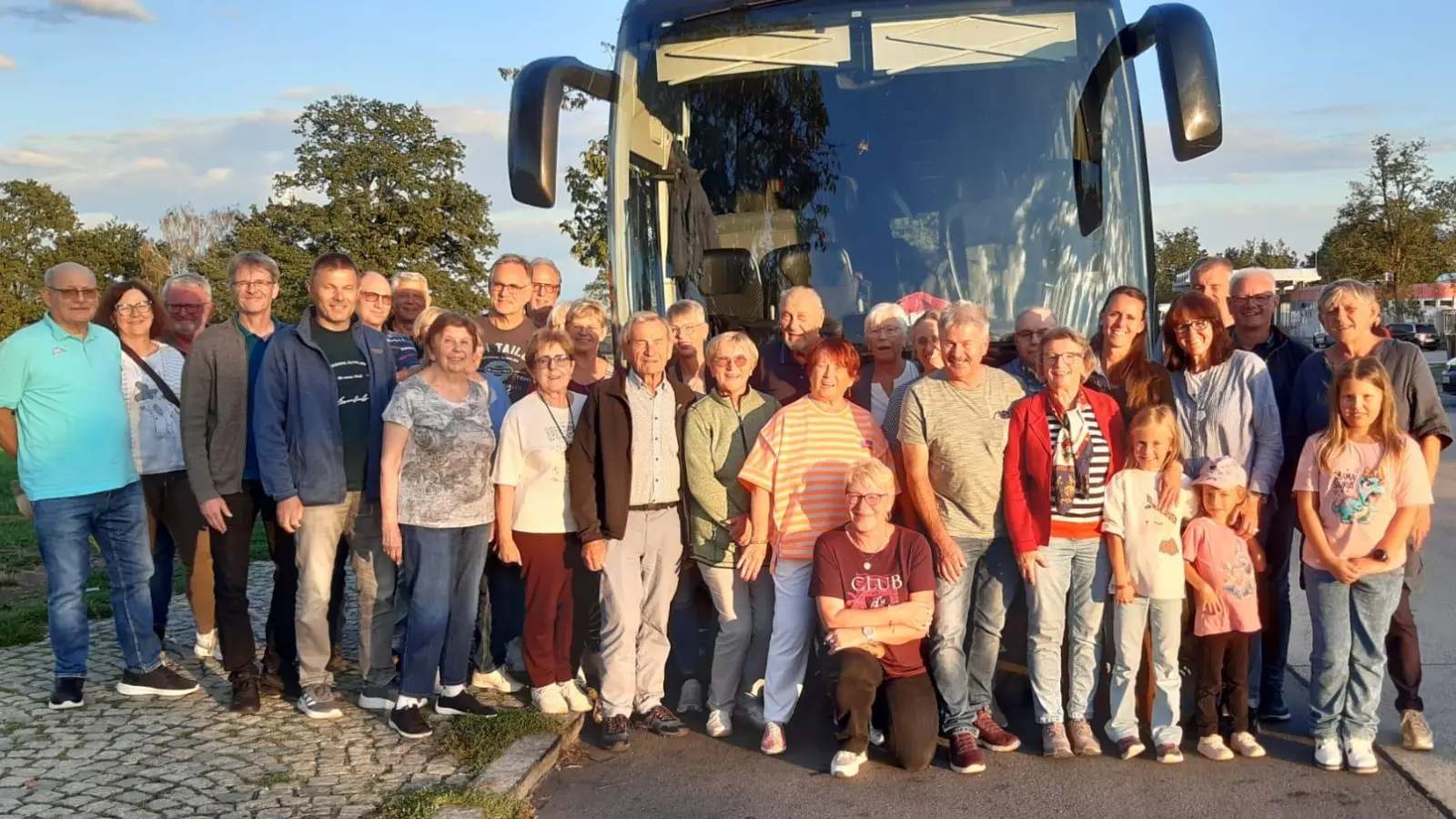 Die Reisegruppe der Siedlergemeinschaft ins Glasdorf und nach Passau. (Bild: Erna Freimuth)