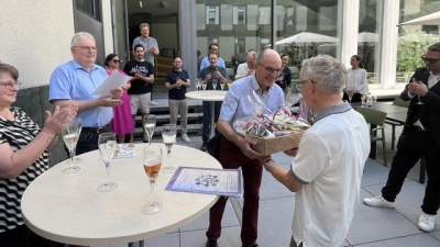 Von links Landgerichtspräsident Weidensteiner, Vizepräsident Josef Hartwig, Gründungsmitglied Eduard Schultes. (Bild: Anke Reiß)