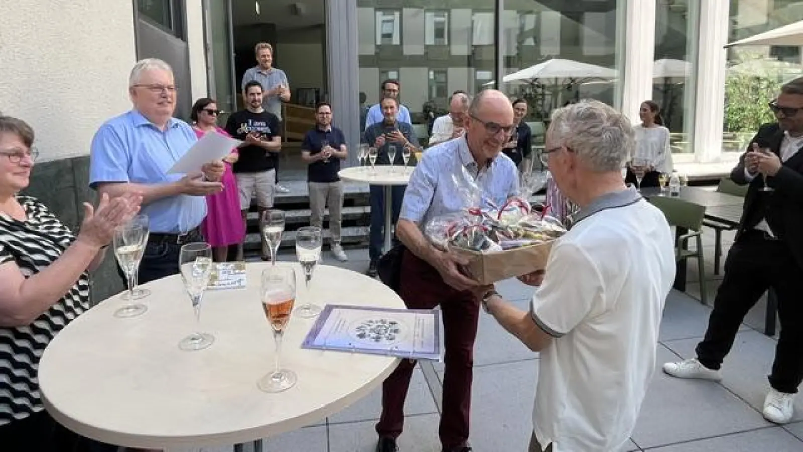 Von links Landgerichtspräsident Weidensteiner, Vizepräsident Josef Hartwig, Gründungsmitglied Eduard Schultes. (Bild: Anke Reiß)