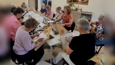 Altenstädter Saitenzupfer im Hospiz St. Felix (Bild: Christine Stöckl)