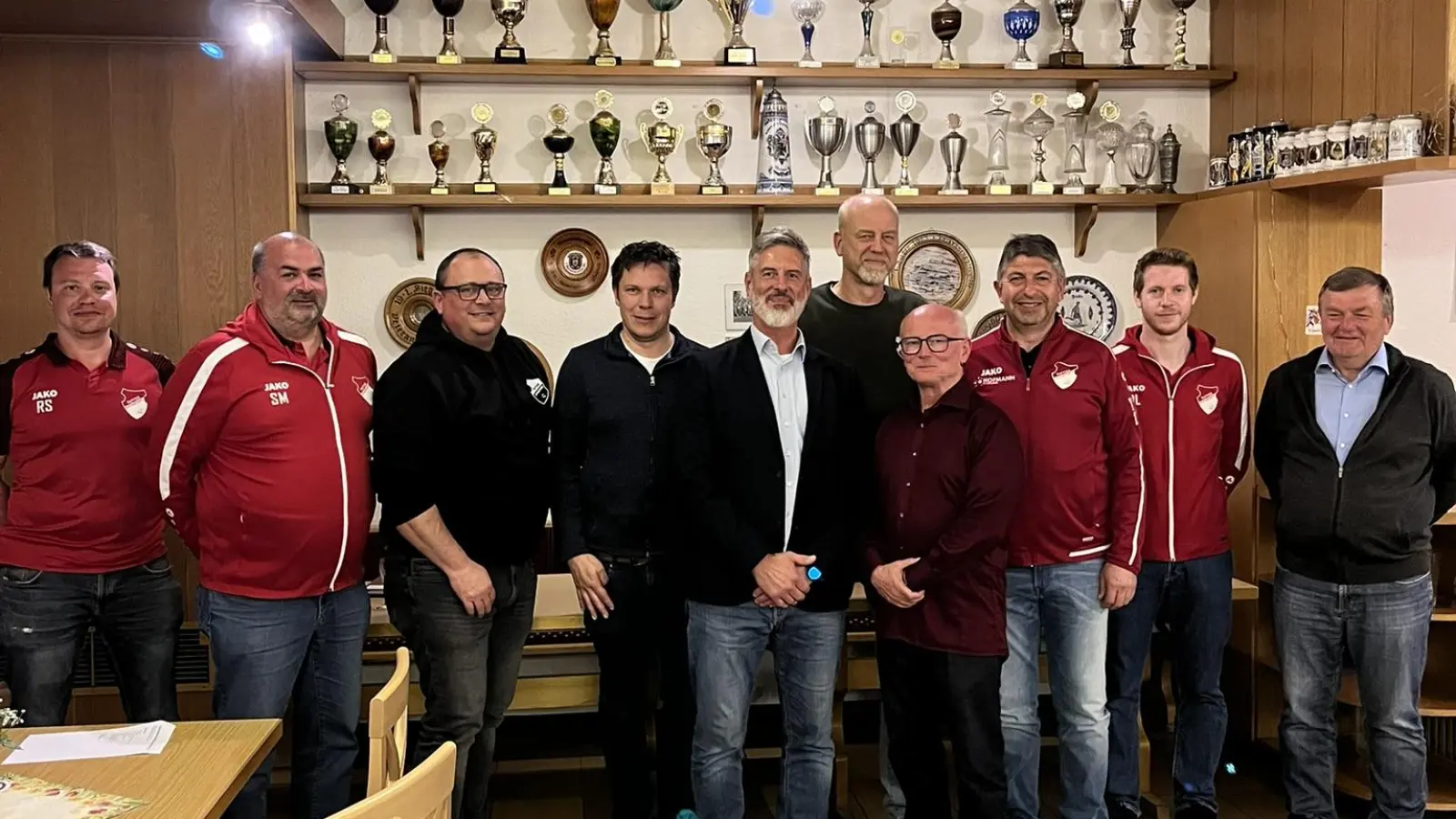 Neue Vorstandschaft SpVgg Pfreimd 2026-2029 (Bild: Dennis Lobinger)