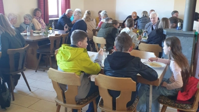 Fastensuppenessen im Sportheim. (Bild: Manuela Bäumler)