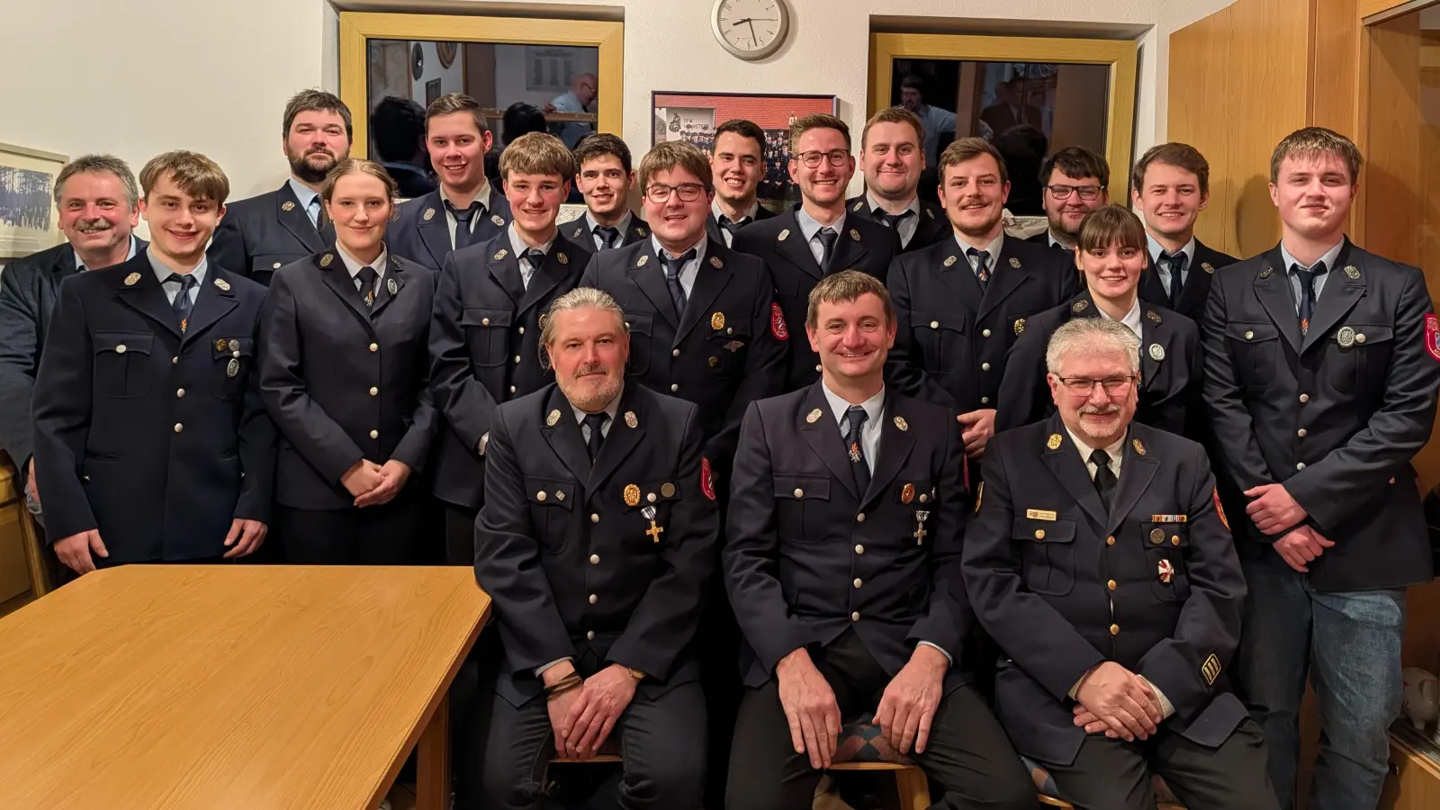 Alle Kameraden die erfolgreich an einem Lehrgang oder am Leistungsabzeichen teilgenommen haben. (Bild: Johanna Dollacker-Gradl)