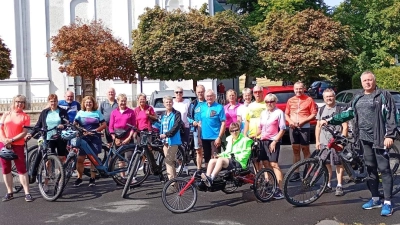Gruppe der Radwallfahrt in Fuchsmühl. (Bild: Adelheid Menges)