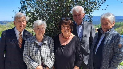 Von links: Ludwig König, Hanne Siller, Gisela Kuhbandner, Alfons Brucker und Reinhard Bauer. (Bild: Monika Brucker )