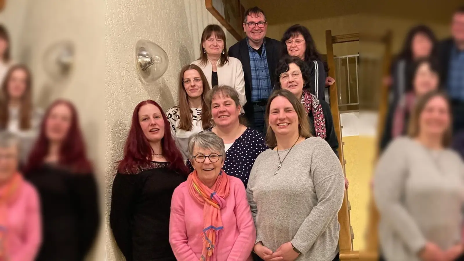 Das neue Führungs-Team der Frauenbund-Ortsgruppe Oberbibrach/Münchsreuth mit Bürgermeister Alexander Goller  (Bild: Robert Dotzauer )