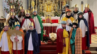 Auch in den Pfarreien Hohenburg, Allersburg und Adertshausen waren am Dreikönigstag die Sternsinger-Gruppen von Haus zu Haus unterwegs, um den Segen Gottes zu bringen und für bedürftige Kinder um Spenden zu bitten.  (Bild: Paul Böhm)