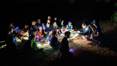 Schaurig schöne Stimmung bei der Gruselgeschichte. (Bild: Corinna Zintl)