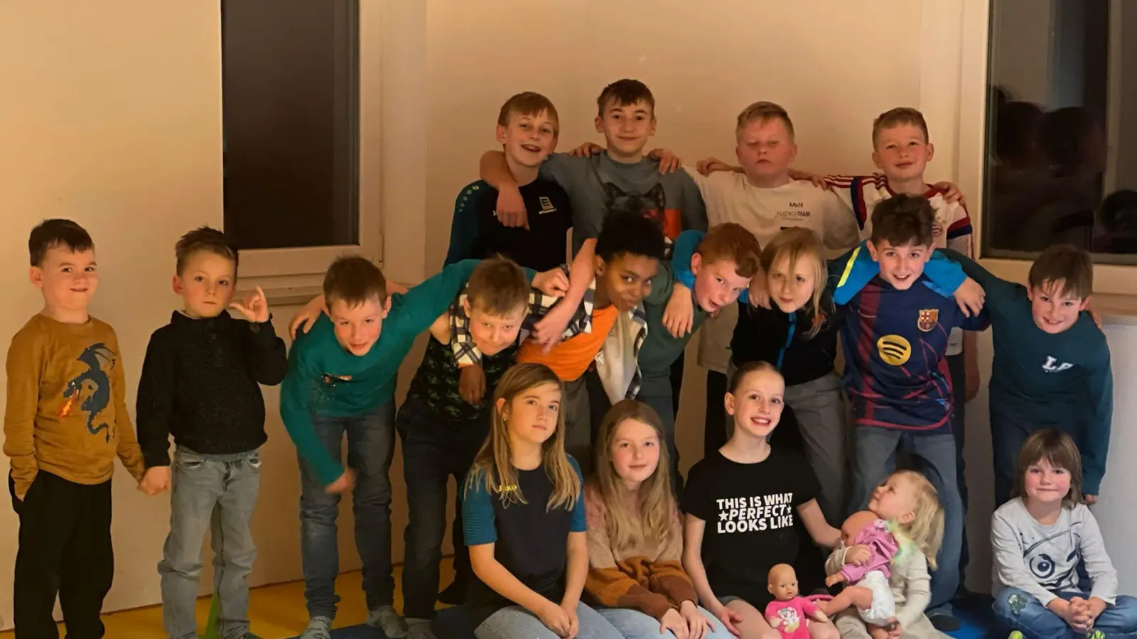 Der Nachwuchs der Judosparte tobte sich aus, während die Erwachsenen sich austauschten.  (Bild: Manfred Schmid)