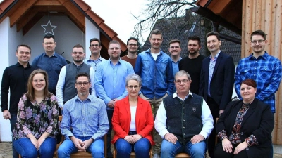 Die Liste der Wählergemeinschaft der ehemaligen Gemeinde Sassenreuth präsentiert sich bewusst breit aufgestellt und vereint Menschen aus unterschiedlichsten Berufs- und Lebensbereichen. (Bild: Michael Wiesnet)