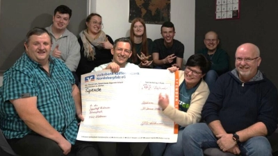 V.l. Helmut Zeitler, Dominik Slany, Kirsten Langguth, Andreas Stumpe, h.l Benedikt Scharnagl, Katja Bloßfeldt, Lina Wifling, Lukas Lang, Hubert Ropsner. (Bild: Kevin Dinh)