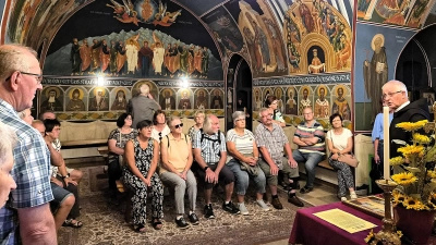 „Krypta: Wo das Licht weich wird und die Zeit stillsteht.” ⏳✨ (Bild: Walter Heldrich)