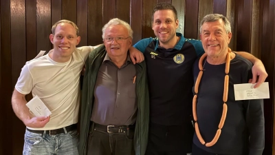 Siegerfoto des AH-Preisschafkopfs. (von links) Helgert, Schreyer, Steger, Hasler. (Bild: Bastian Siebert)