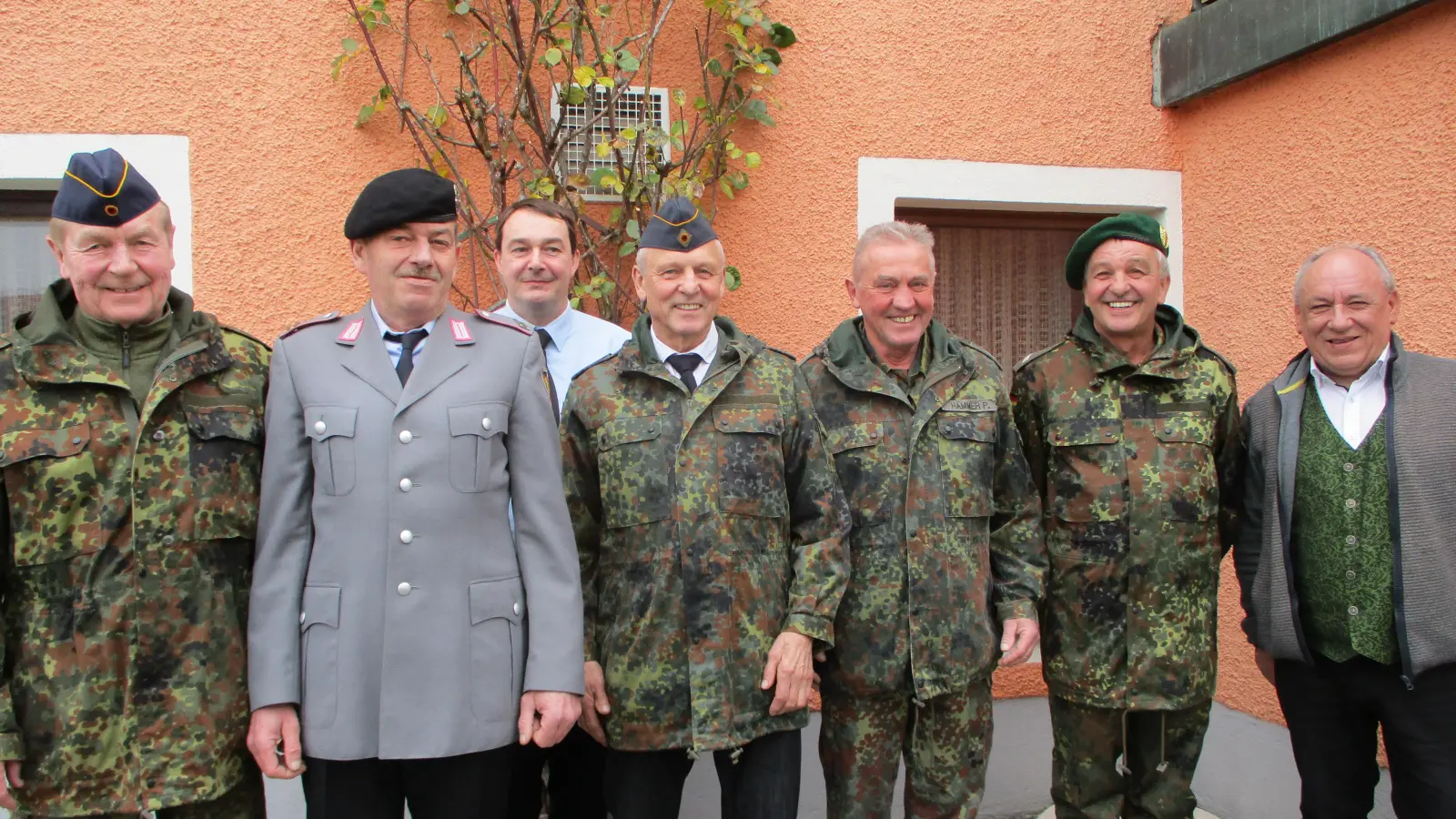  J. Hantke Bild v. li. Hantke Joachim, Hafenbradl Sepp, Reier Martin, Hammer Heiner, Hammer Peter, Scharl Werner, Krause Markus<br> (Bild: Joachim Hantke)
