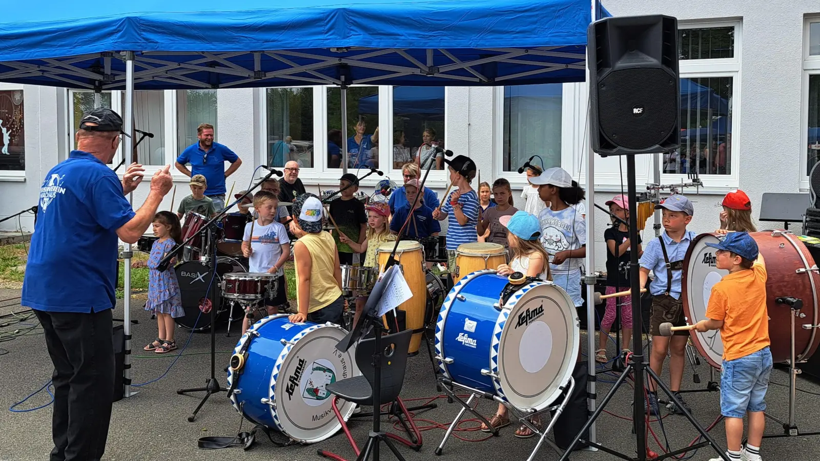 Kinder der musikalischen Früherziehung. (Bild: Carola Ringholz)