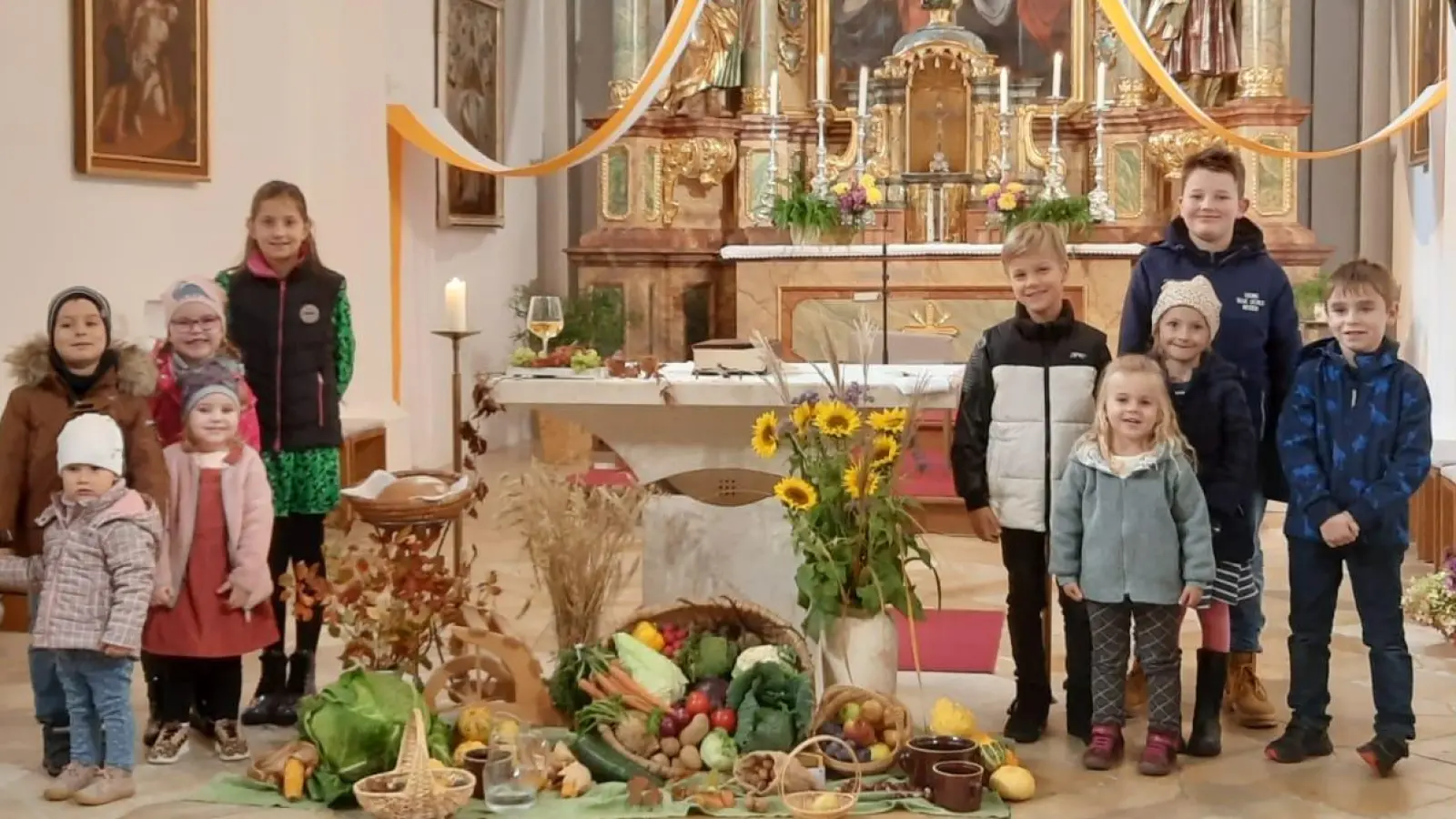 Kinder sagen Danke zur Schöpfung im Namen aller<br>Foto Daniela Ogarek (Bild: Gabriele Buchbinder)