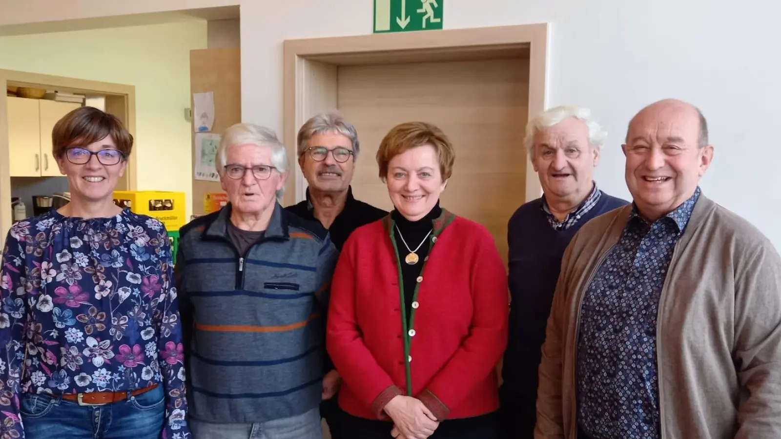Die geehrten Mitglieder des Obst- und Gartenbauvereins Ammersricht. (Bild: Cornelia Schanderl)
