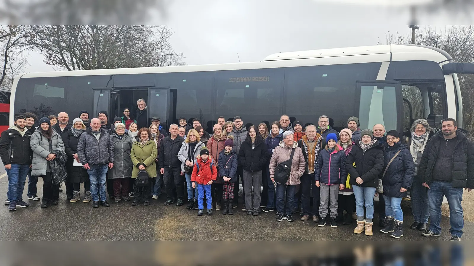 Die Reisegruppe der SG Alpenrose beim Weihnachtsmarkt Gut Wolfgangshof. (Bild: Sabine Bodensteiner)