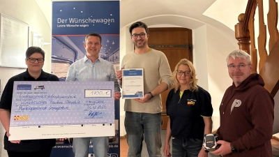 Spendenübergabe im Rathaus Königstein. (Bild: Leonie Tafelmeier)