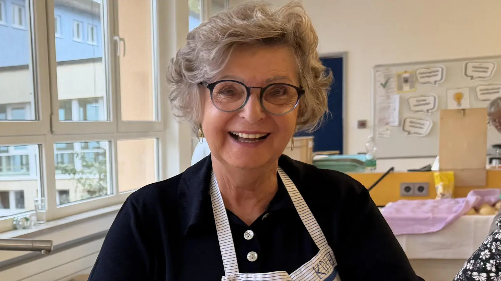 Gut gelaunt und 1000 Küchl des KDFB (Bild: Margit Köpnick)