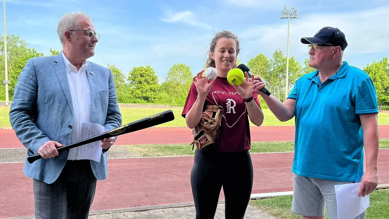 OB Andreas Feller, Susanne Korbely, Armin Wolf (von links). (Bild: Janine Siml)