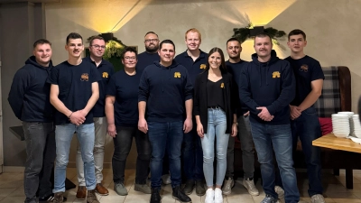 Die neue Vorstandschaft des Wernberger Kirwavereins. (Bild: Lisa Weber)