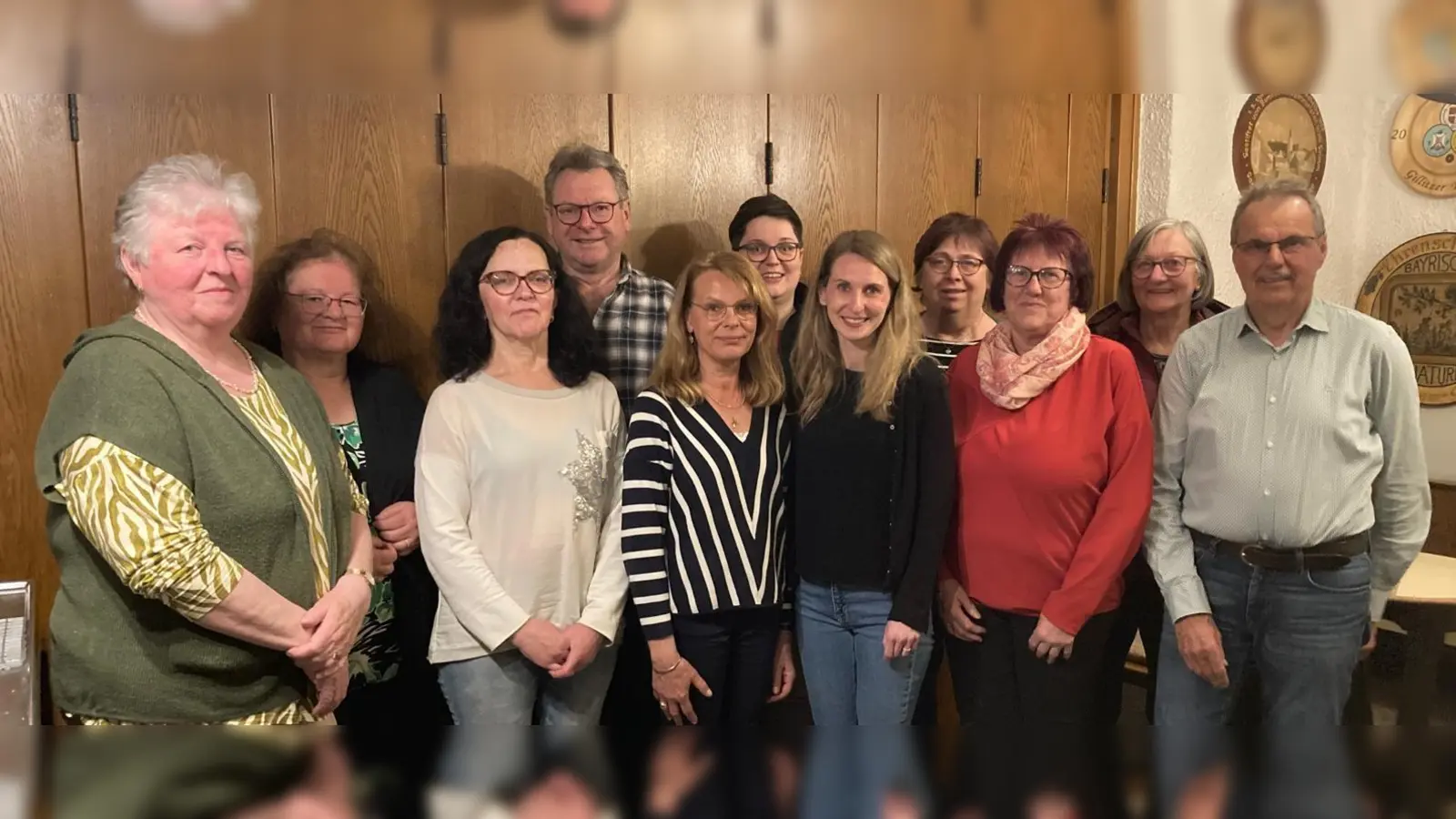 (von links) Agnes Schneeberger, Kreisfachberaterin Heidi Schmid, Anna Meier, Bgm. Martin Prey, Sabine Prey, Franziska Meier, Lena Matzke, Erika Rückl, Claudia Böhm, Marianne Rath, Martin Stigler (Bild: Martin Stigler)