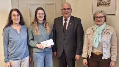 V.l. Monika Kunz, Eva Wuttke, Klaus Meyer, Ursula Stingl bei der Spendenübergabe im Rathaus Bad Neualbenreuth (Bild: Markt Bad Neualbenreuth)
